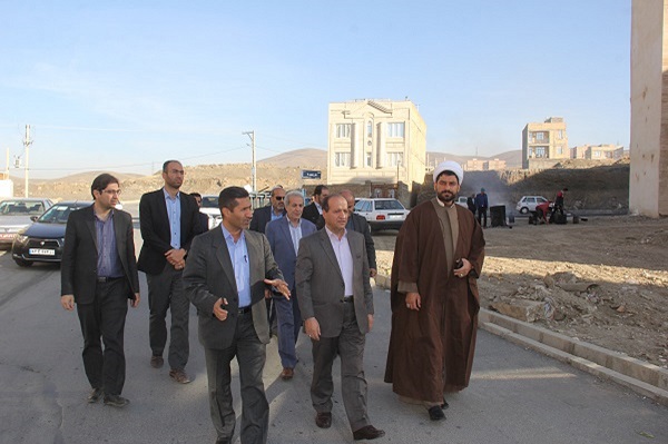 بازدید شهردار و نمایندگان مردم ملایر در مجلس شورای اسلامی از مساکن مهر 